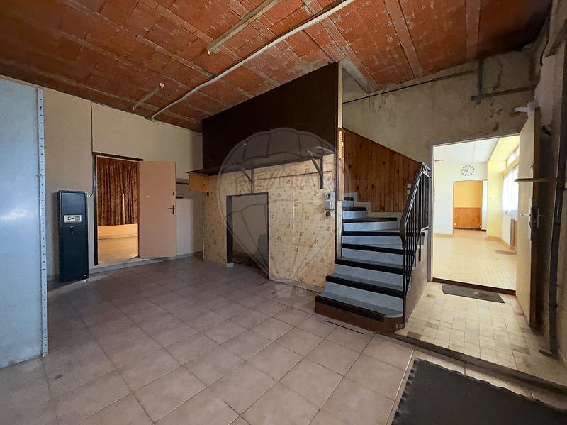 Maison - 278 m² - 9 pièces