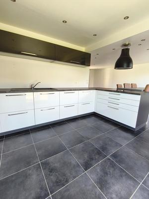 Maison - 92 m² - 5 pièces