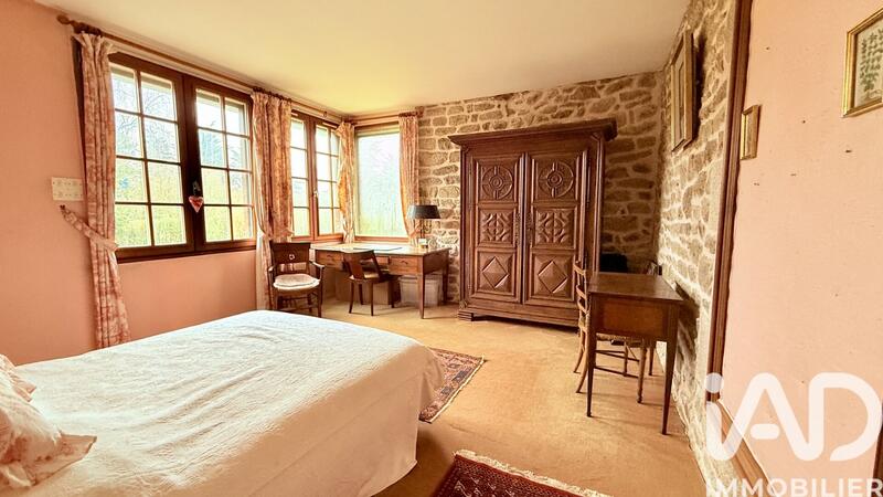 Maison - 165 m² - 8 pièces