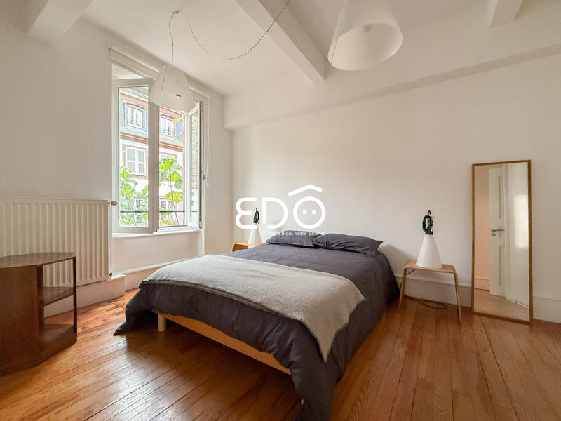 Appartement - 140 m² - 5 pièces