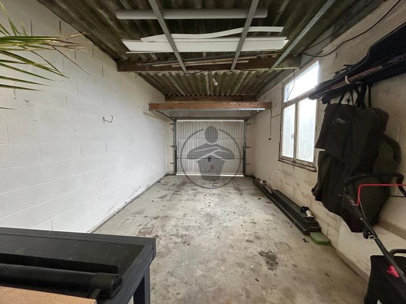 Maison - 180 m² - 6 pièces