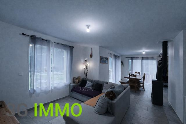 Maison - 87 m² - 4 pièces