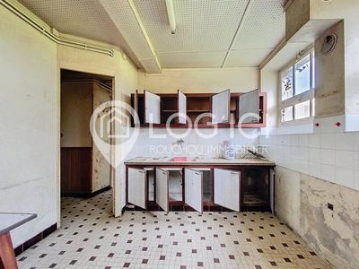 Maison - 180 m² - 7 pièces