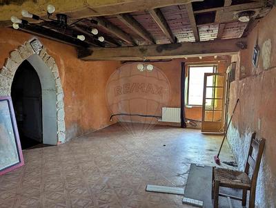 Maison - 300 m² - 5 pièces