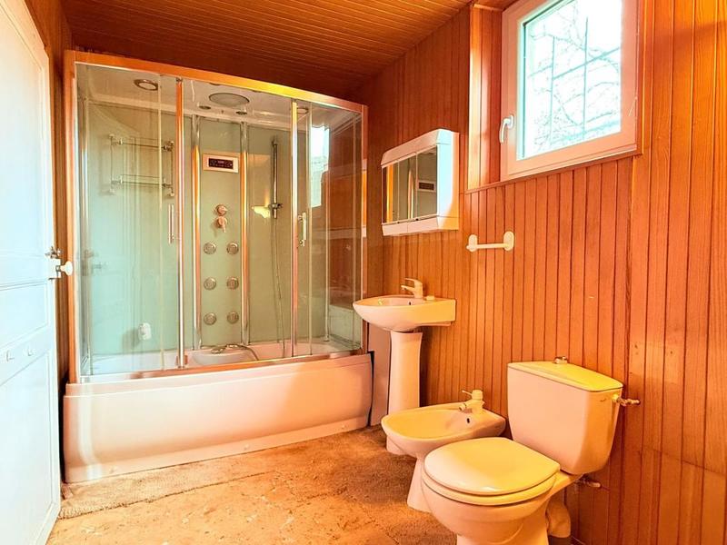 Maison - 180 m² - 7 pièces