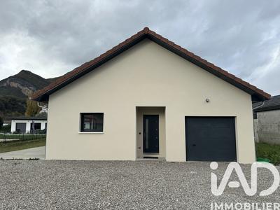 Maison - 106 m² - 4 pièces