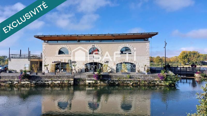 Local commercial - 893 m²