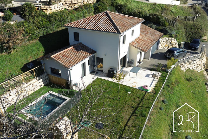 Maison - 114 m² - 5 pièces