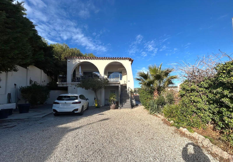 Maison - 108 m² - 4 pièces