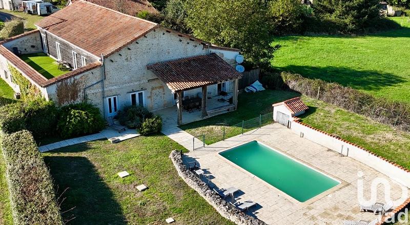 Maison - 332 m² - 11 pièces