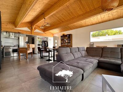 Maison - 105 m² - 4 pièces