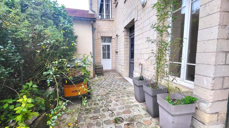 Appartement - 65 m² - 2 pièces