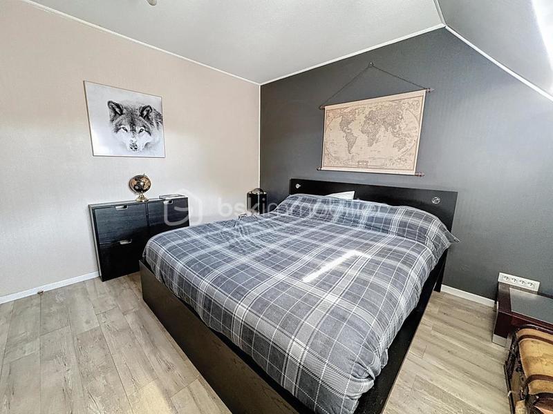 Maison traditionnelle - 143 m² - 8 pièces