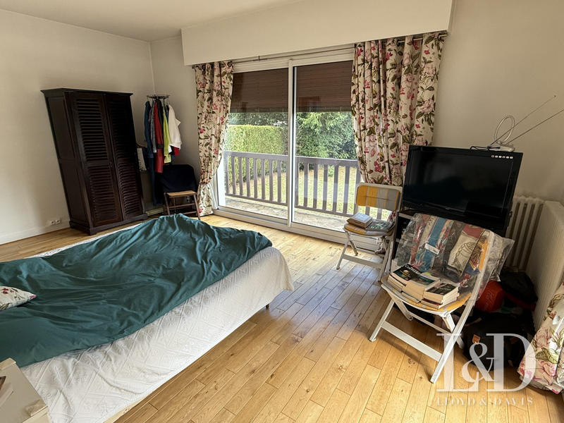 Maison - 236 m² - 7 pièces