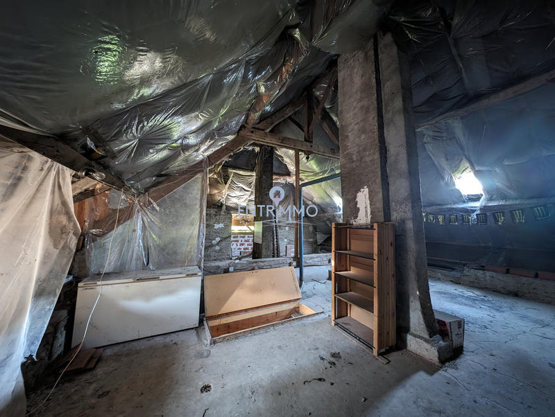 Ferme - 300 m² - 2 pièces