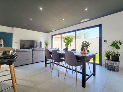 Maison - 84 m² - 4 pièces