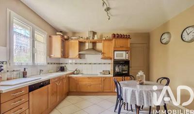 Maison - 140 m² - 7 pièces