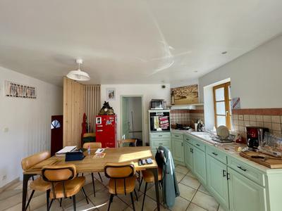 Maison ancienne - 276 m² - 3 pièces