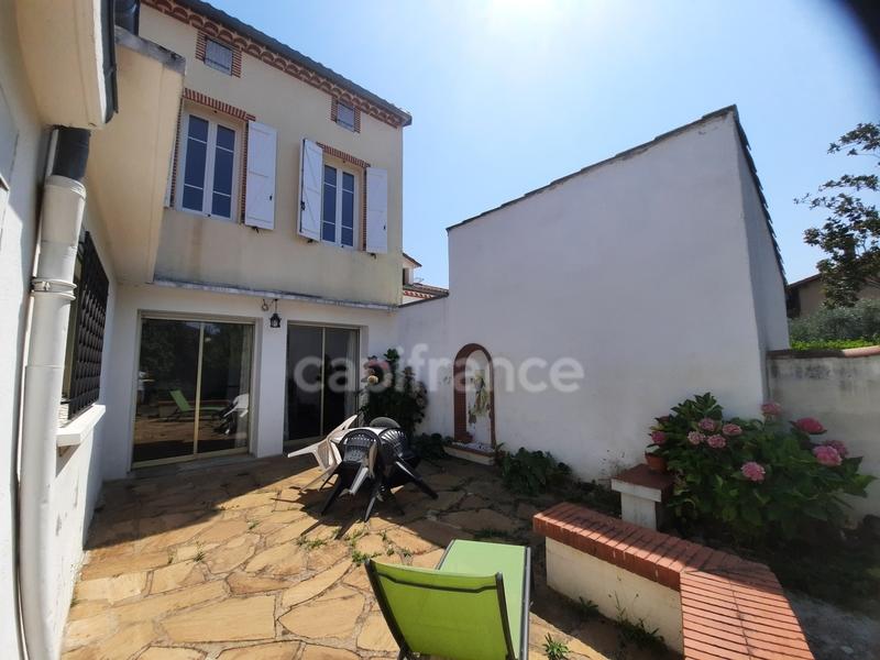 Maison - 198 m² - 8 pièces