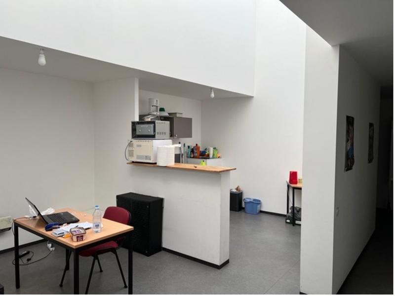 Local commercial - 1 221 m² - 8 pièces