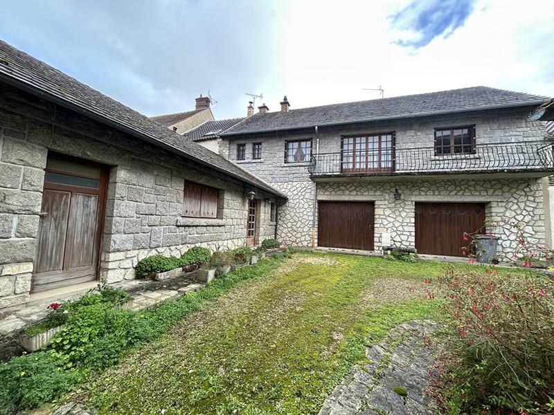 Maison - 104 m² - 5 pièces