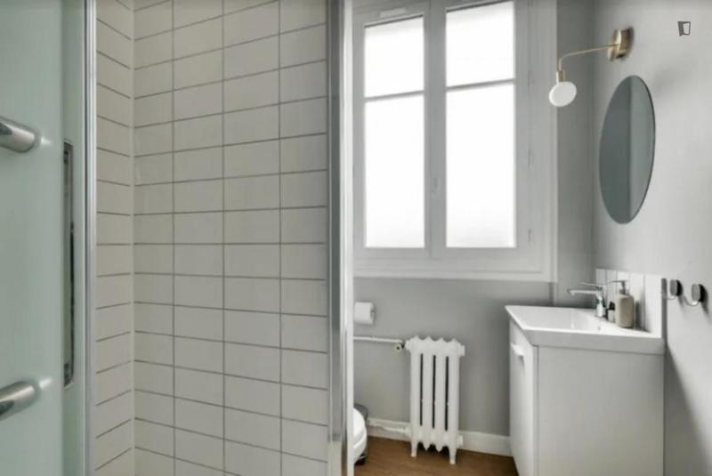 Chambre - 12 m² - 6 pièces