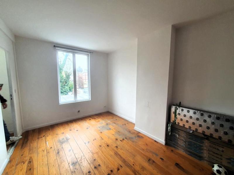 Maison - 230 m² - 11 pièces