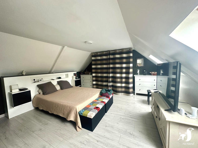 Maison - 165 m² - 8 pièces