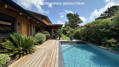 Maison de bois - 160 m² - 6 pièces