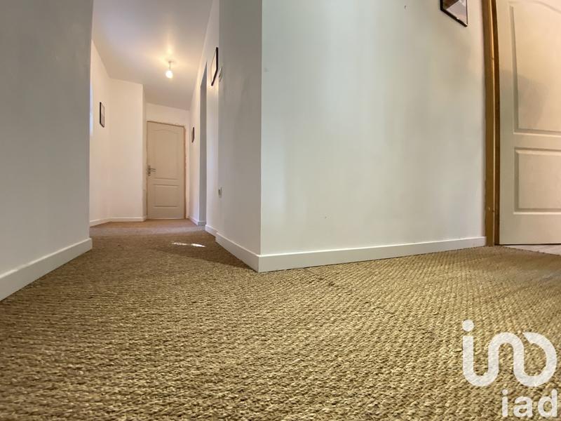 Maison - 215 m² - 8 pièces