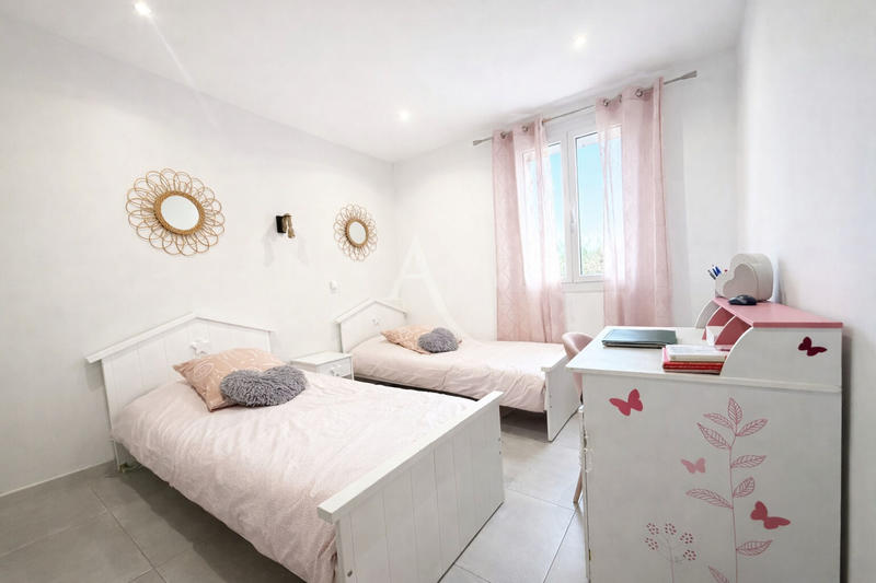 Appartement - 104 m² - 4 pièces