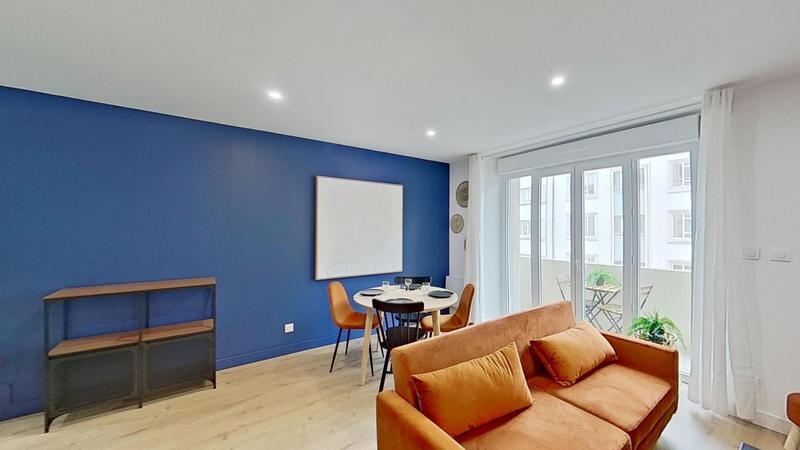 Appartement - 90 m² - 5 pièces