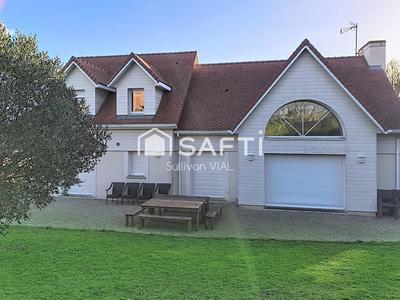 Villa - 228 m² - 10 pièces