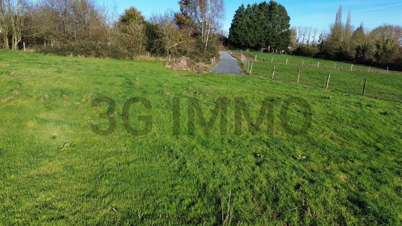 Terrain constructible - 2 000 m²