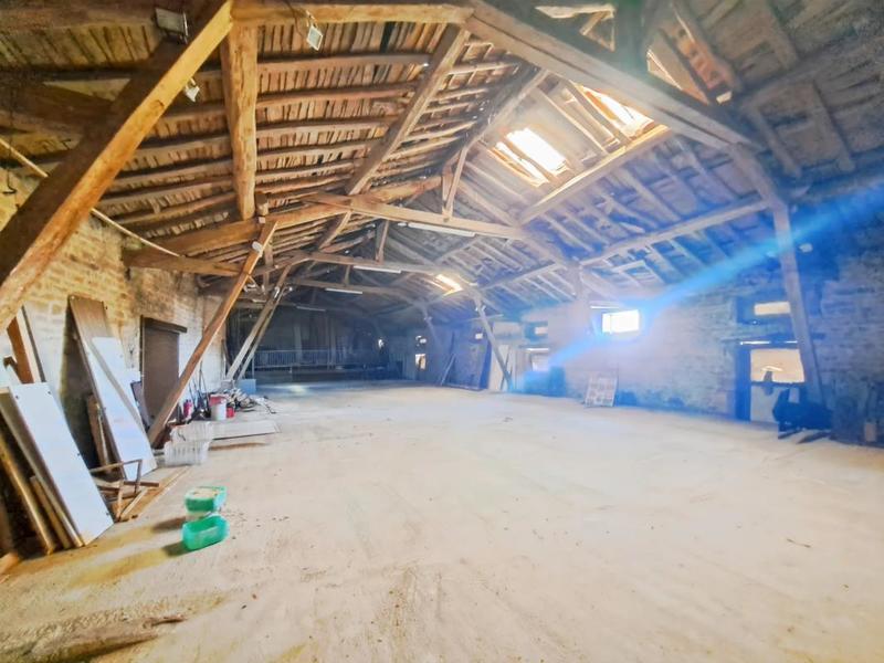 Maison - 200 m² - 8 pièces