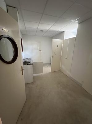 Local d'activités - 744 m²