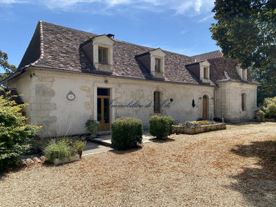 Maison - 295 m² - 8 pièces