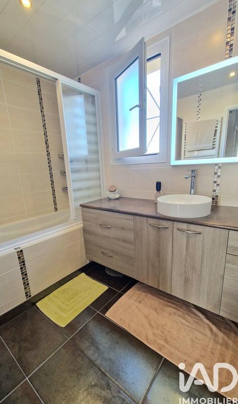 Maison - 110 m² - 6 pièces