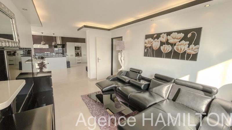 Appartement - 97 m² - 4 pièces