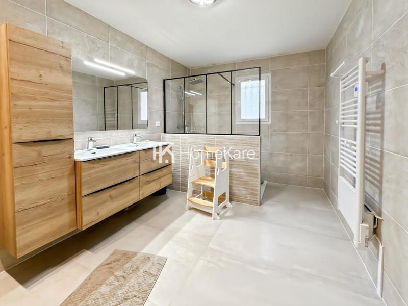 Maison - 130 m² - 6 pièces