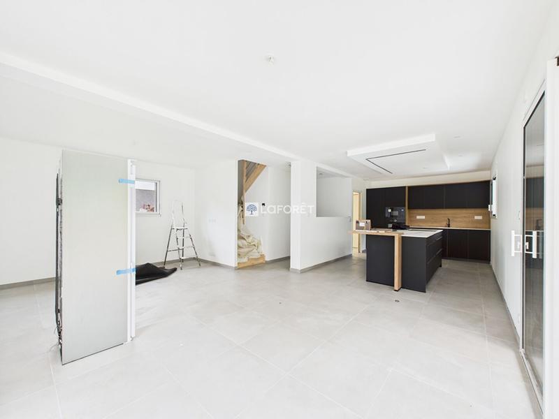 Maison - 102 m² - 5 pièces