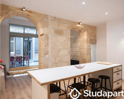 Chambre - 11 m² - 1 pièce