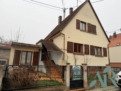 Maison - 111 m² - 4 pièces