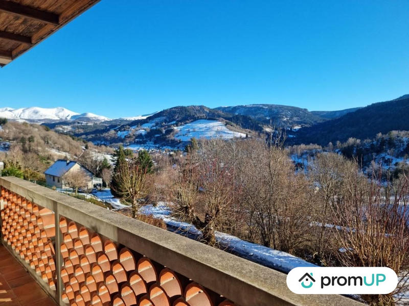 Maison traditionnelle - 223 m² - 12 pièces