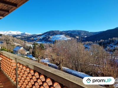 Maison traditionnelle - 223 m² - 12 pièces