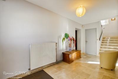 Maison - 286 m² - 11 pièces