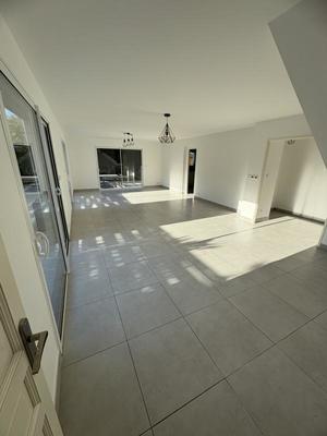Maison - 158 m² - 6 pièces