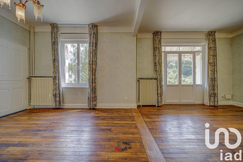 Maison - 193 m² - 8 pièces