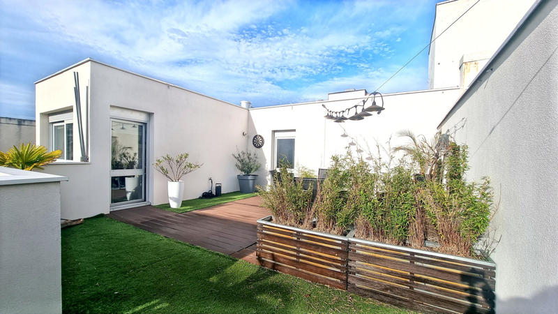 Appartement - 93 m² - 5 pièces