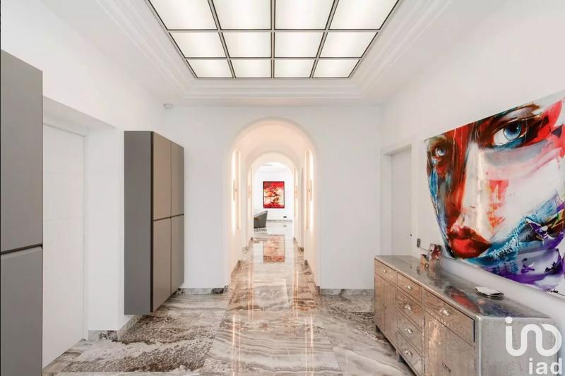 Appartement - 220 m² - 4 pièces